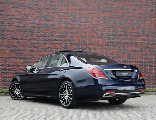 Mercedes-Benz S-Class view 2
