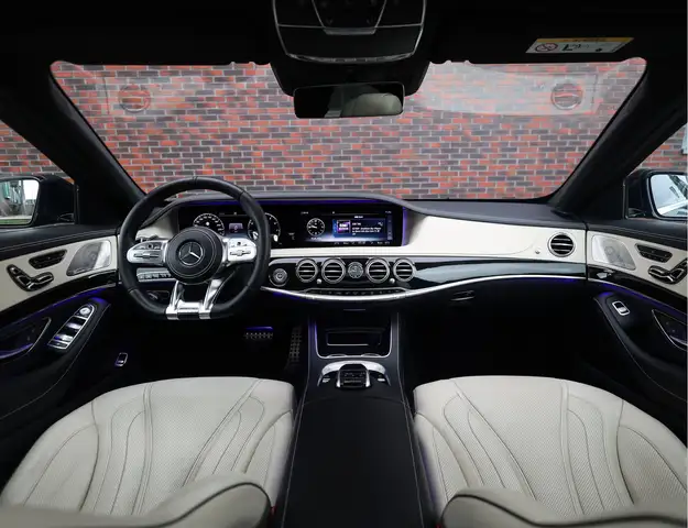 Mercedes-Benz S-Class view 3