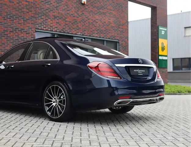 Mercedes-Benz S-Class view 9