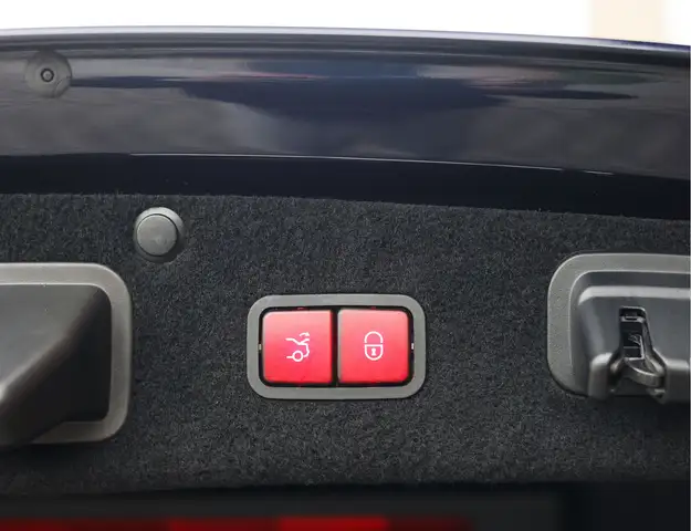 Mercedes-Benz S-Class view 20
