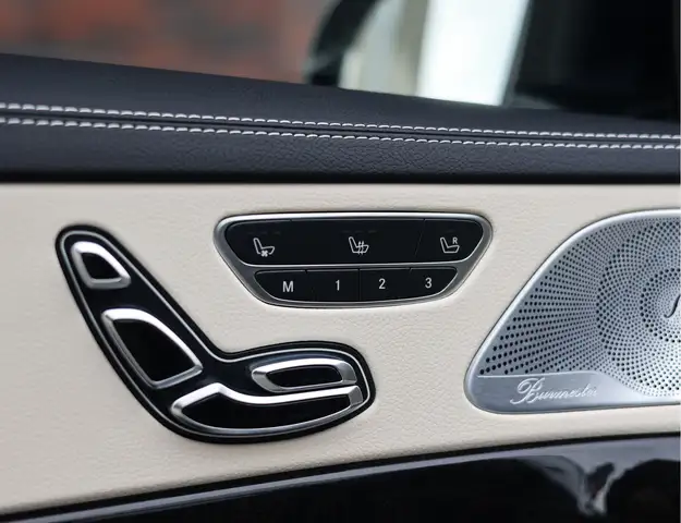 Mercedes-Benz S-Class view 23