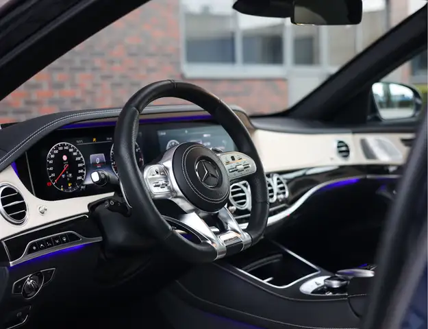 Mercedes-Benz S-Class view 29