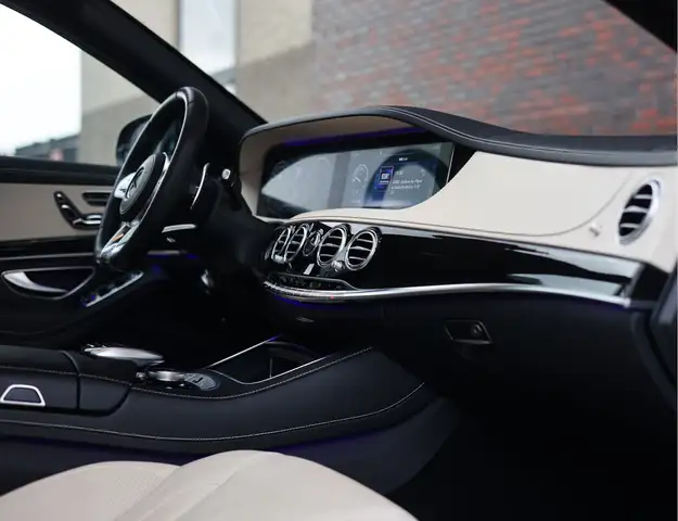 Mercedes-Benz S-Class view 21