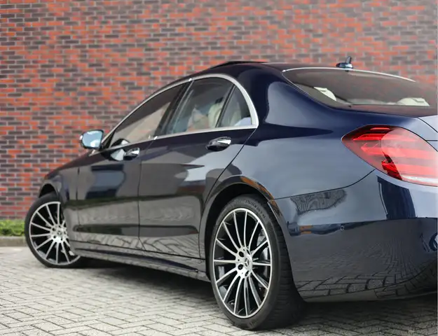 Mercedes-Benz S-Class view 6