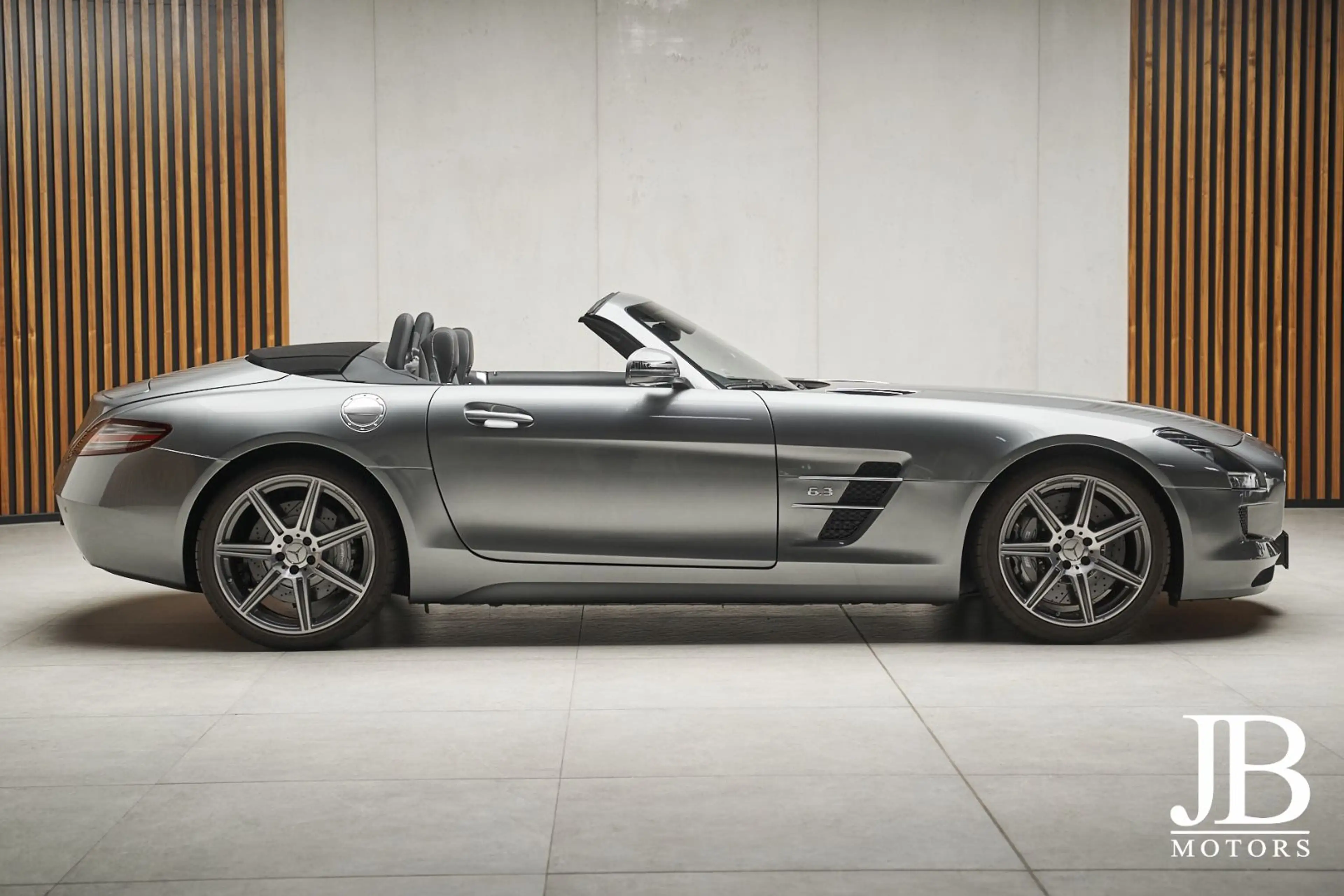 Mercedes-Benz SLS Roadster Deutsch B&O Airscarf Carbon — photo 3