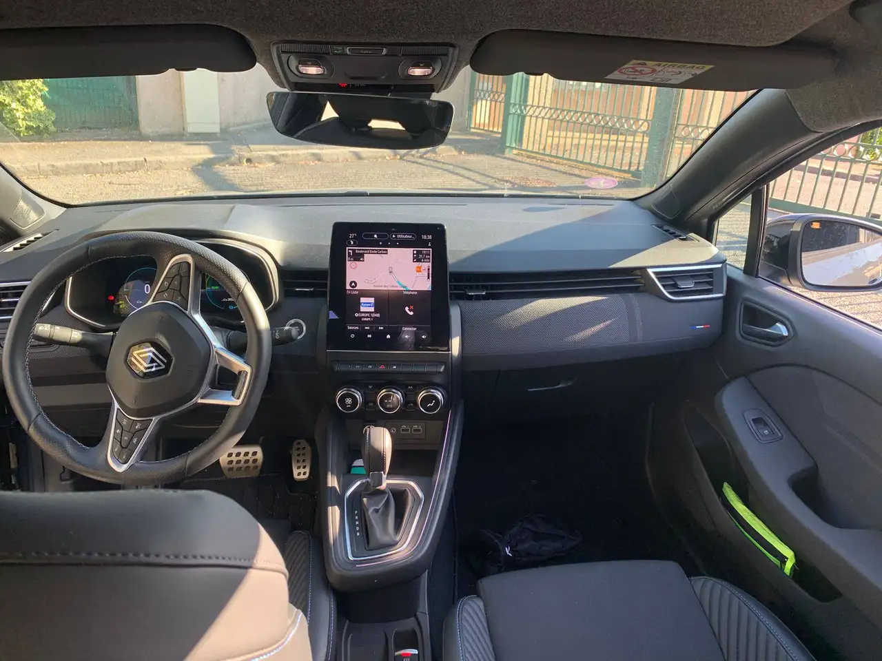 Renault Clio Citadine 3 portes — photo 3