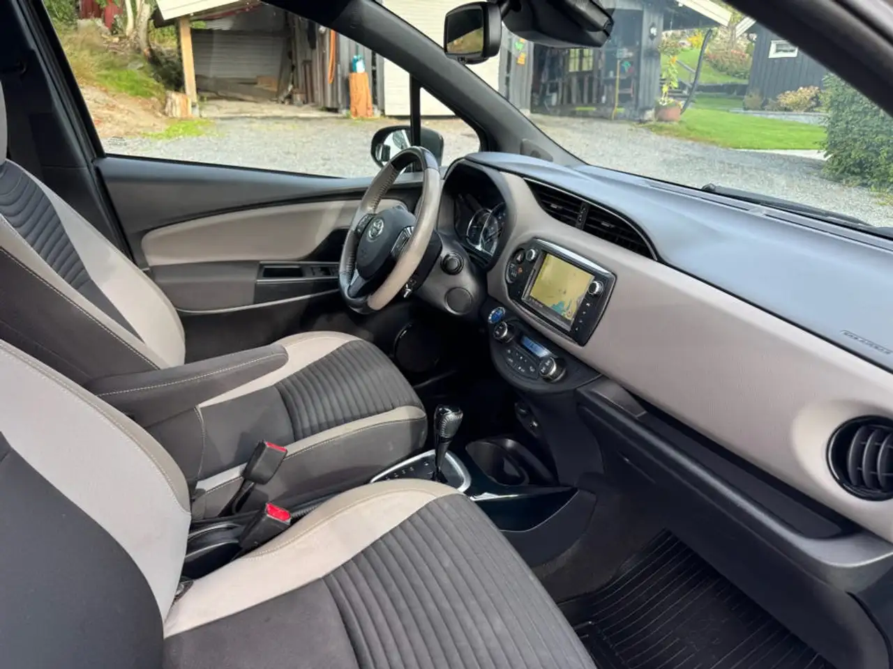 Toyota Yaris Yaris — photo 4