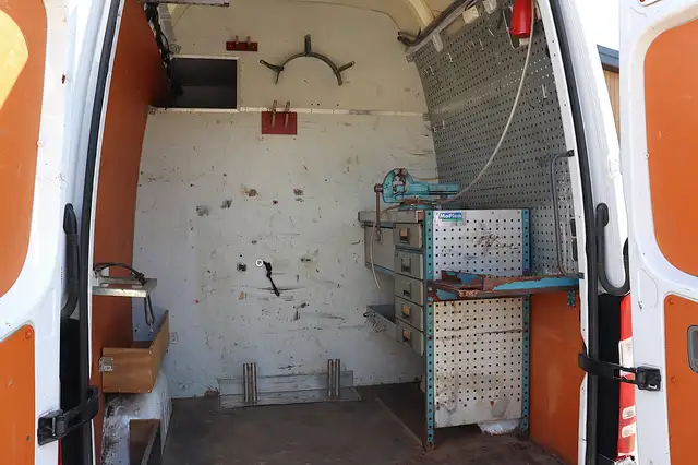 Mercedes-Benz Sprinter view 30