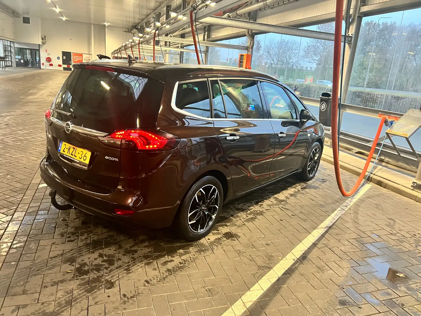 Opel Zafira Tourer 1.6 CDTI Cosmo 7p. Hnědá - 1
