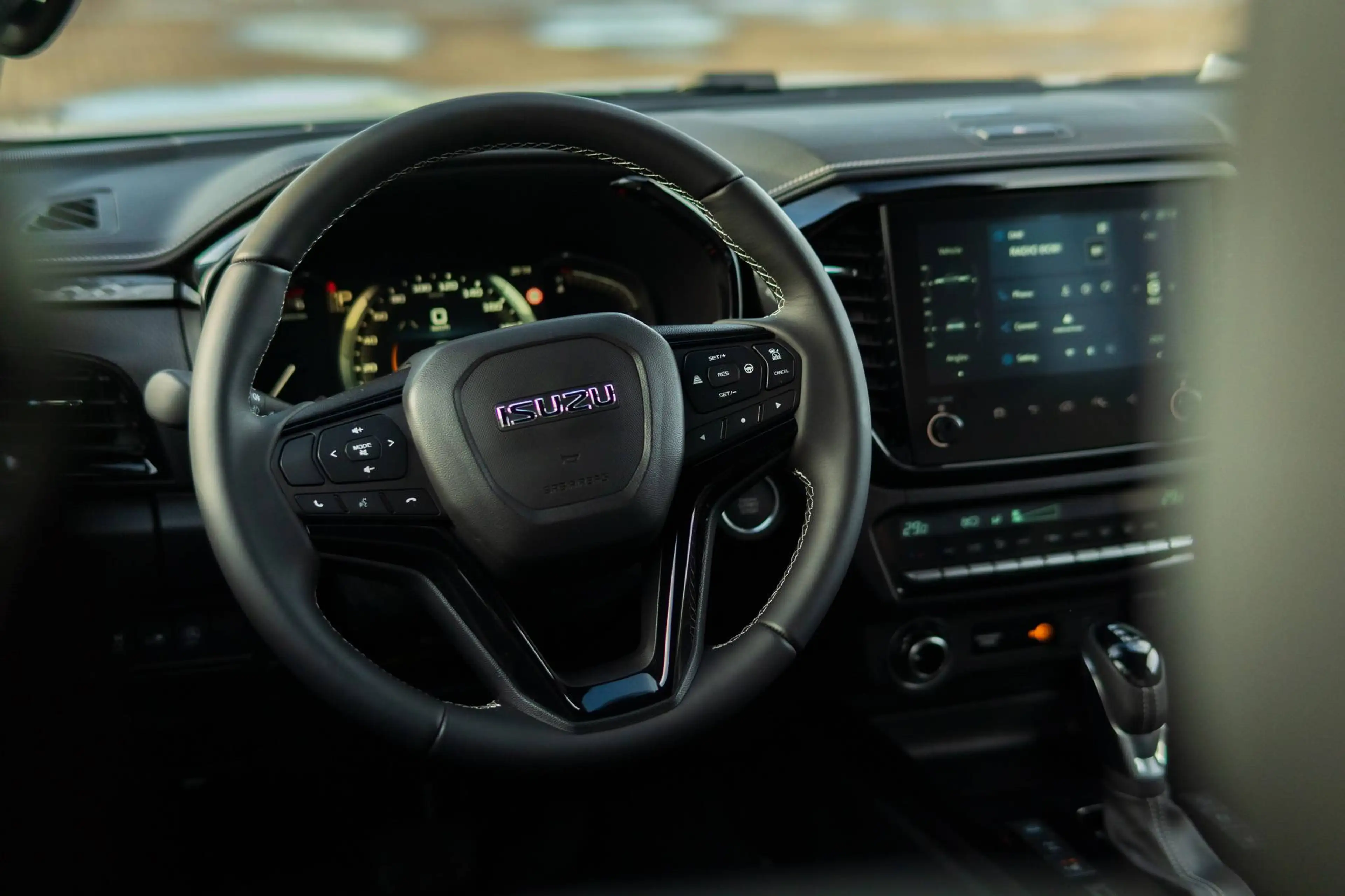 Isuzu D-Max D-Max Double Cab 4WD Autm. V-Cross — photo 3
