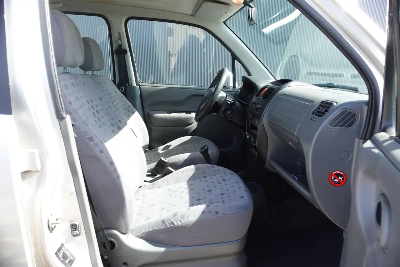 Opel Agila 1.2-16V Elegance, foto 8