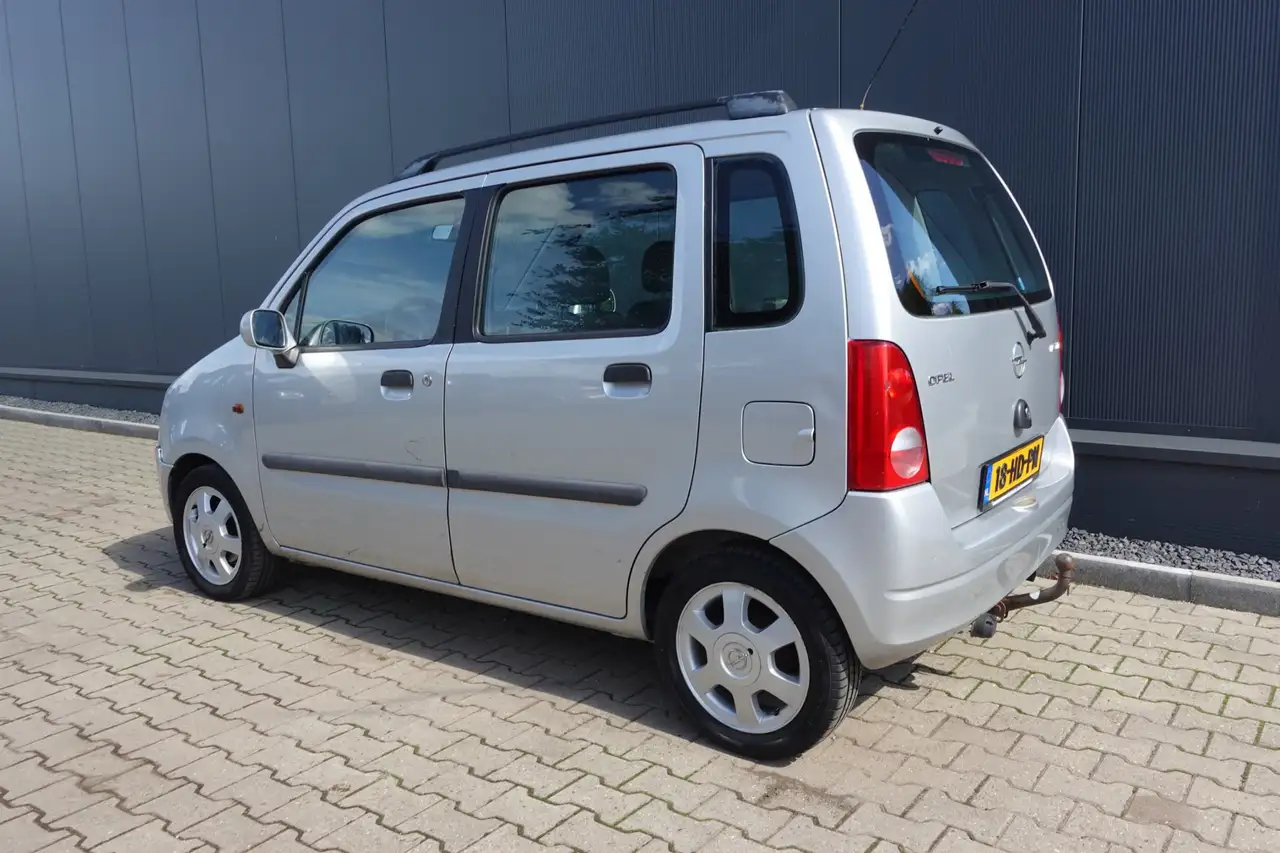 Opel Agila 1.2-16V Elegance, foto 2