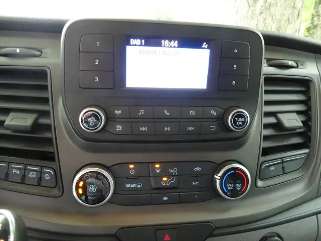 Ford Transit Custom view 8