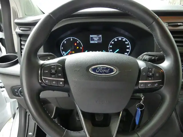 Ford Transit Custom view 7