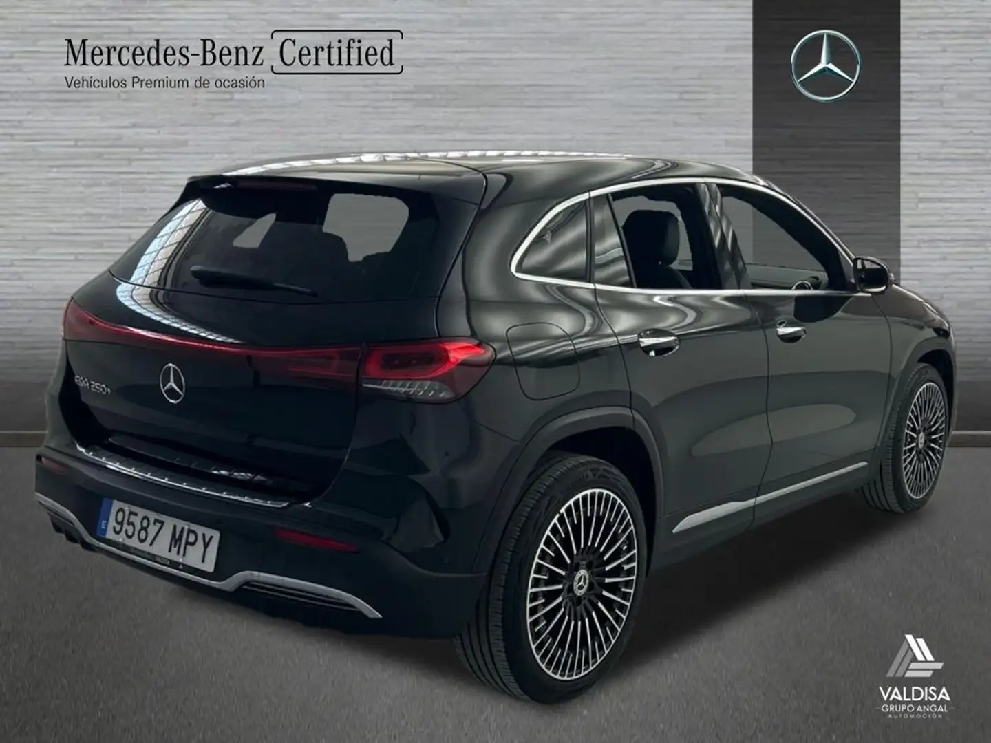 Mercedes-Benz EQA 250+ + AMG Line - 2
