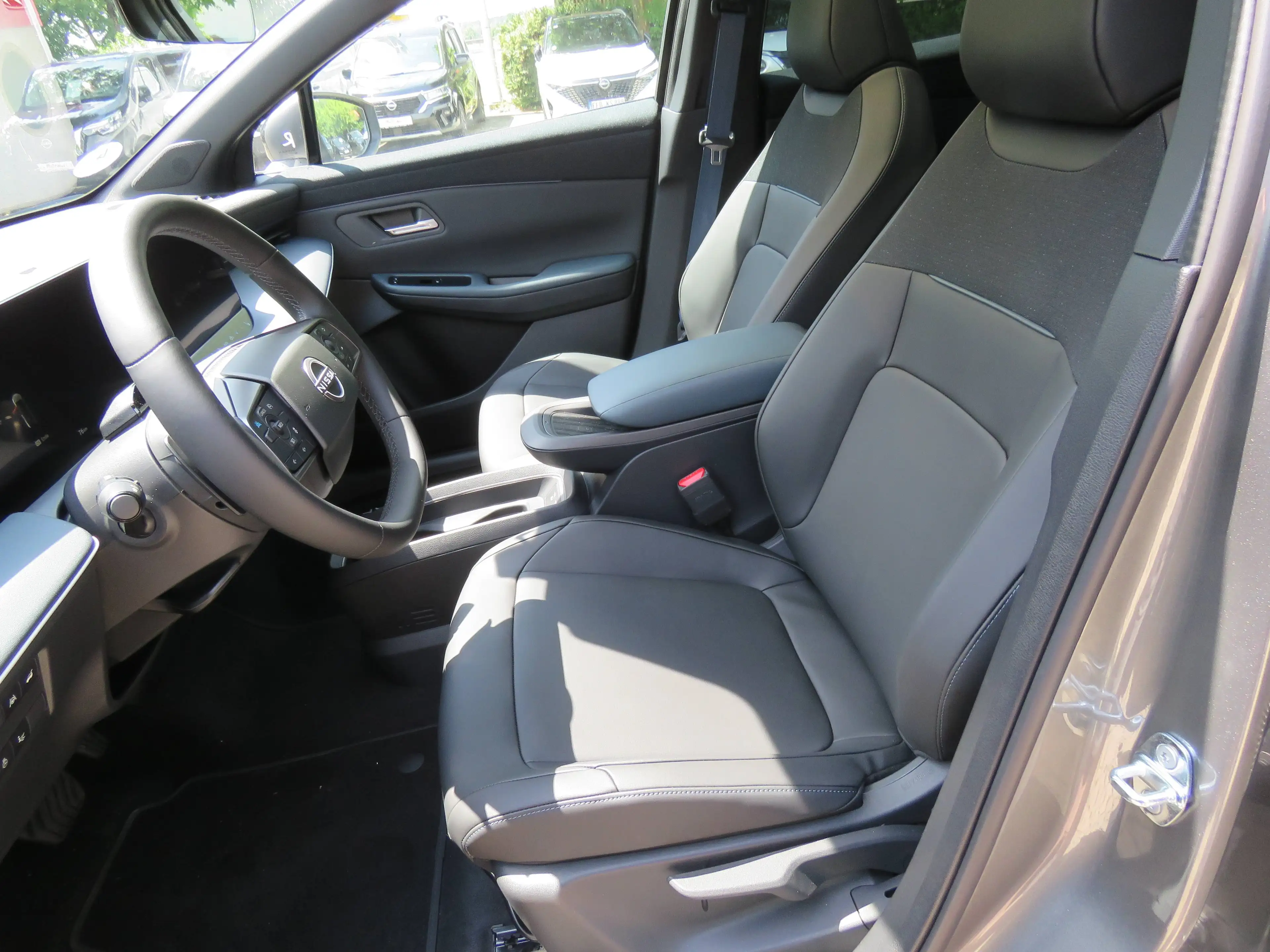 Nissan Leaf 75 kWh Advance 217PS mit Glasdach — photo 5