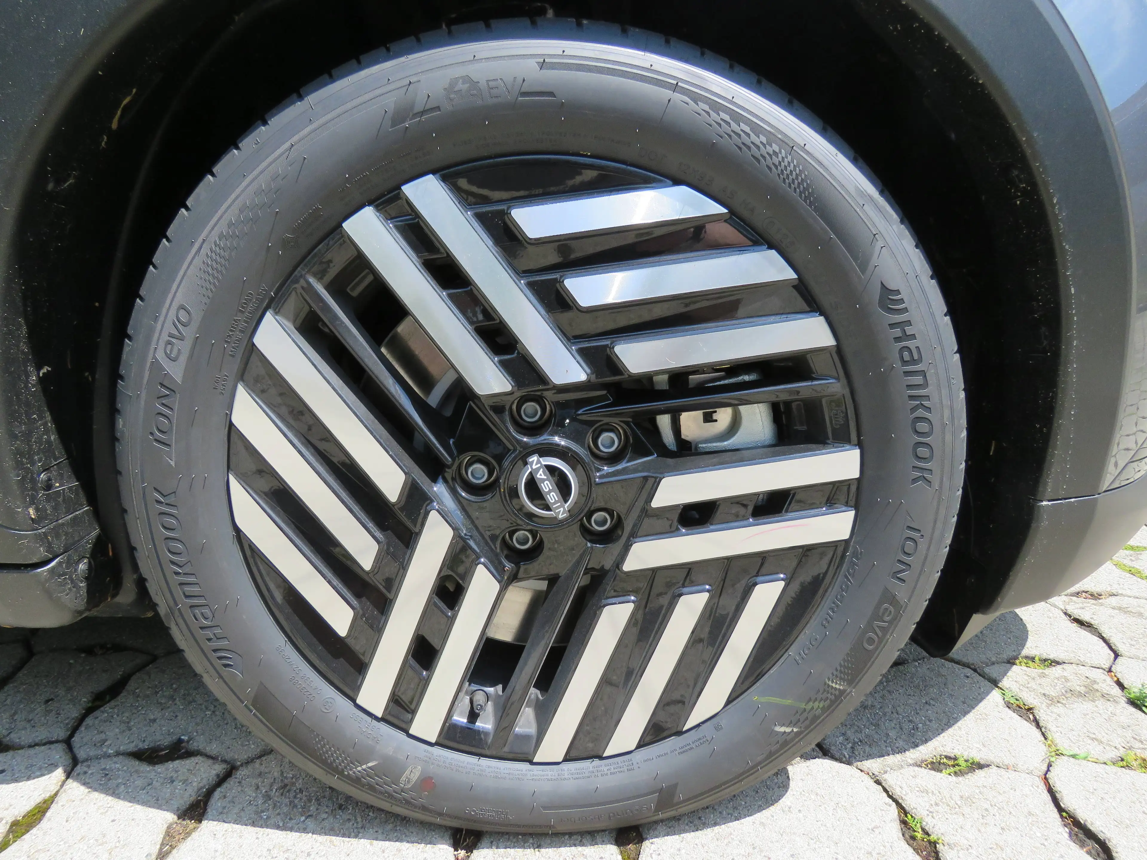 Nissan Leaf 75 kWh Advance 217PS mit Glasdach — photo 15