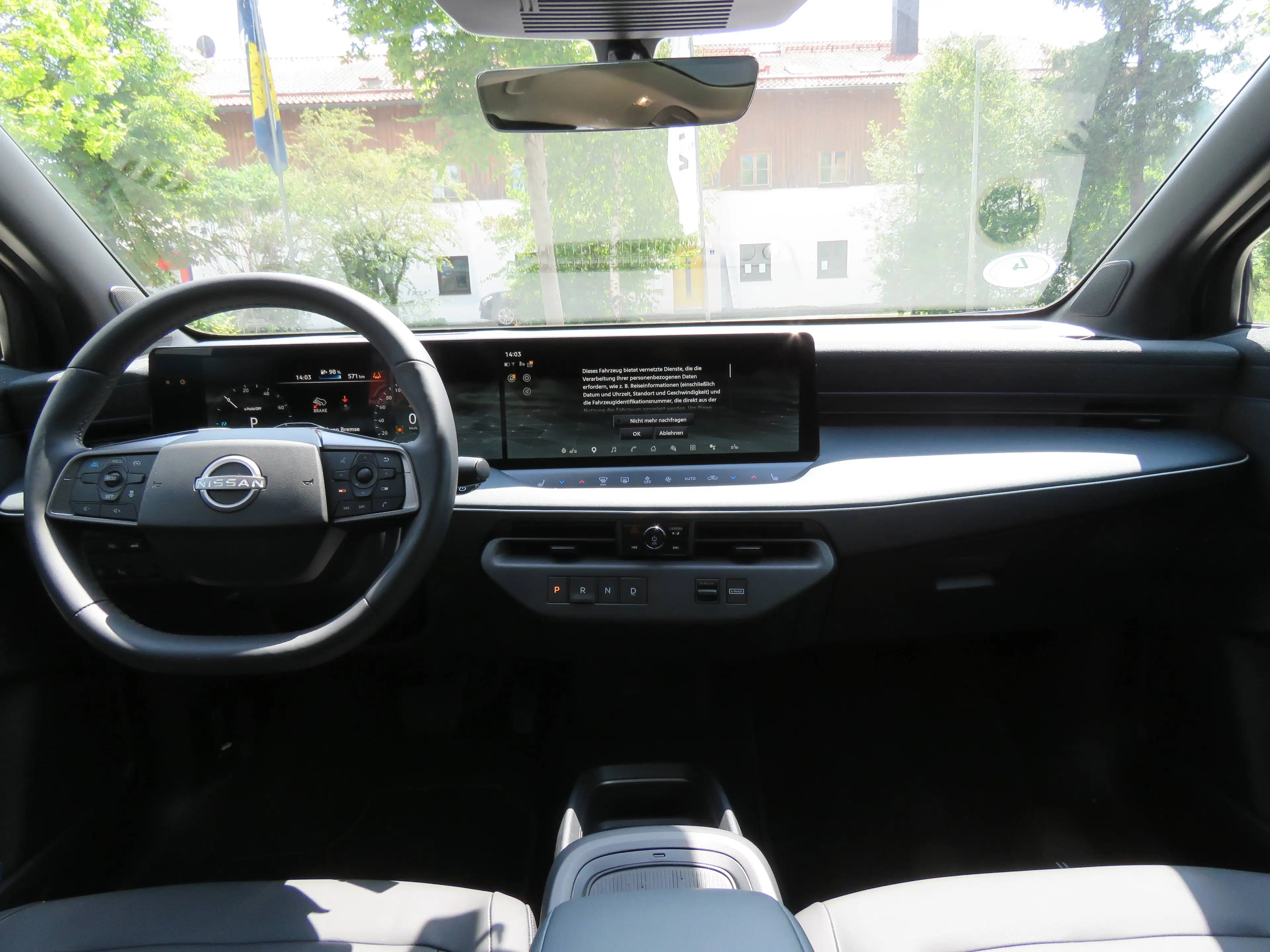 Nissan Leaf 75 kWh Advance 217PS mit Glasdach — photo 9