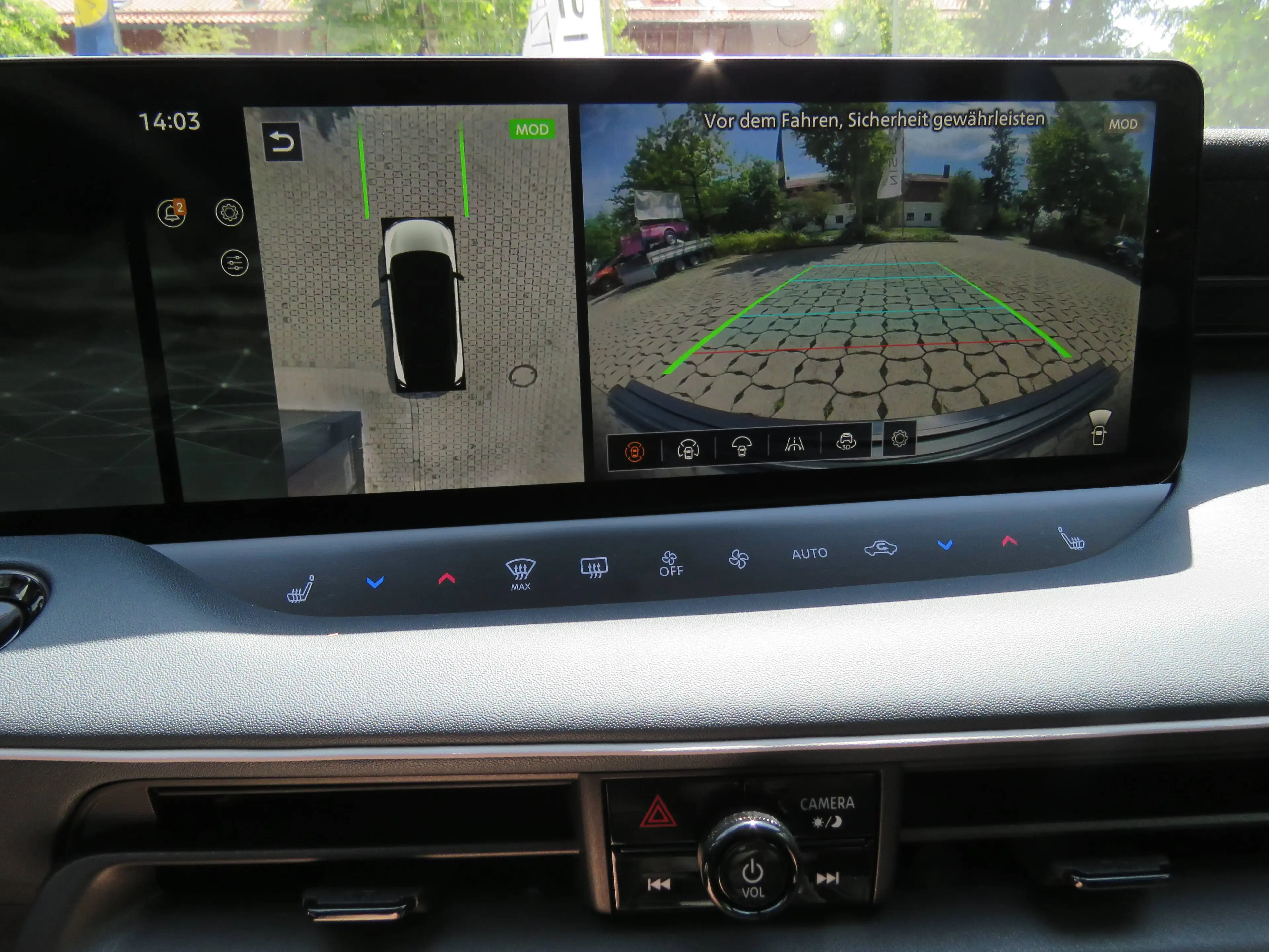 Nissan Leaf 75 kWh Advance 217PS mit Glasdach — photo 7