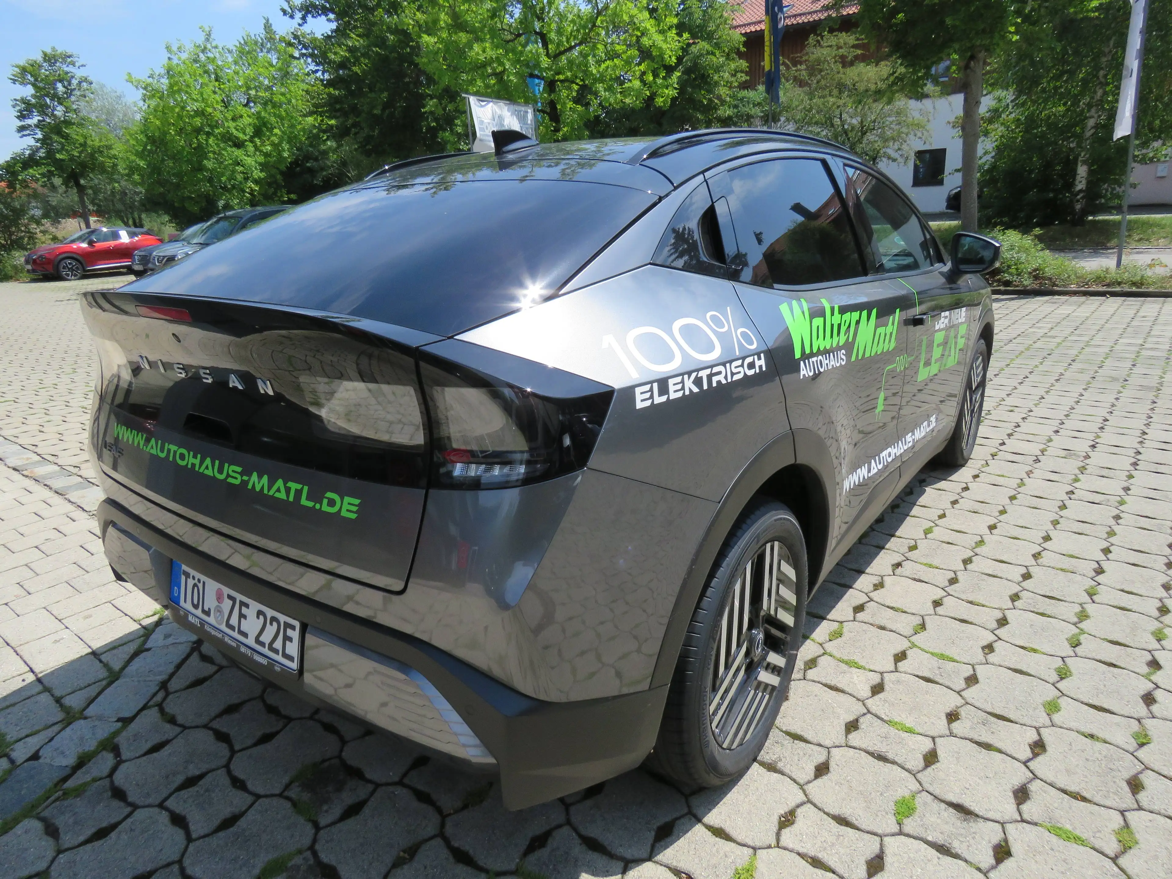 Nissan Leaf 75 kWh Advance 217PS mit Glasdach — photo 12