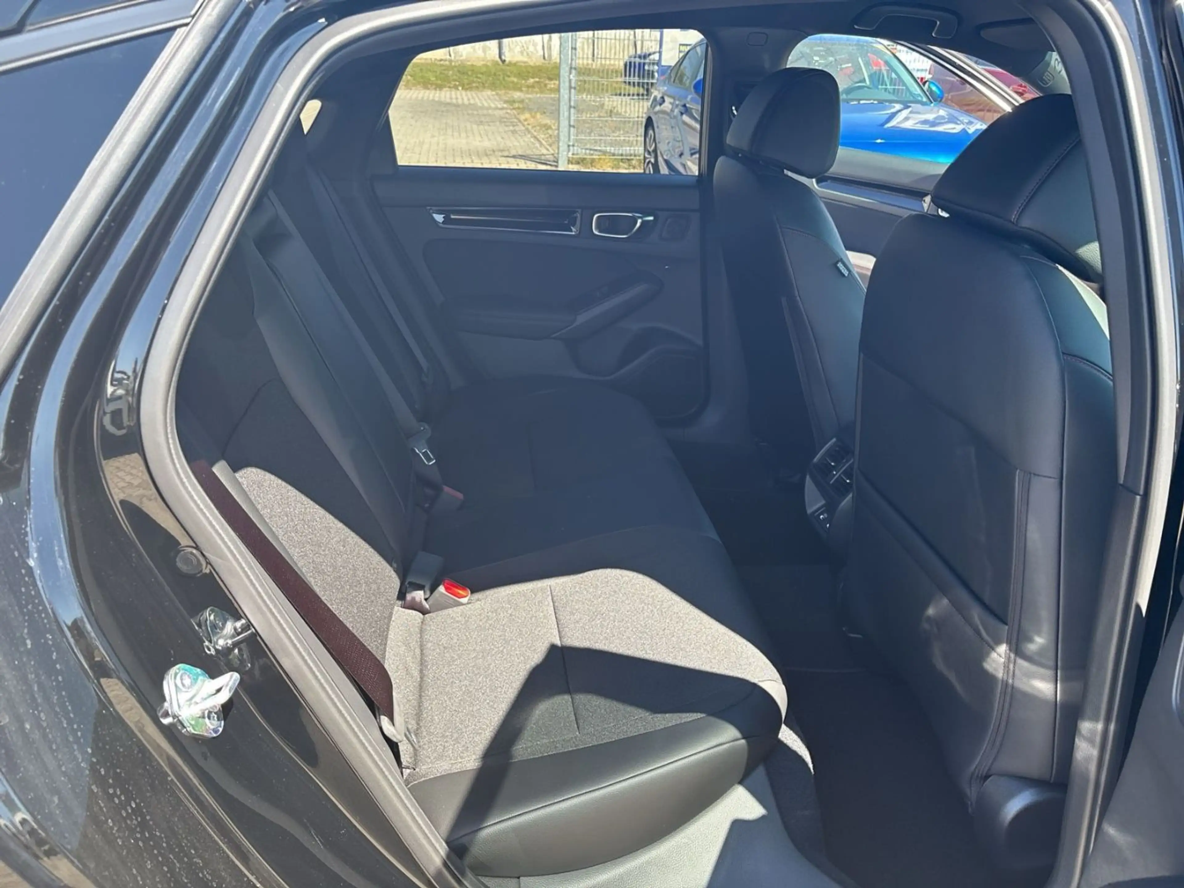 Honda Civic e HEV Hybrid 2.0 Sport — photo 10