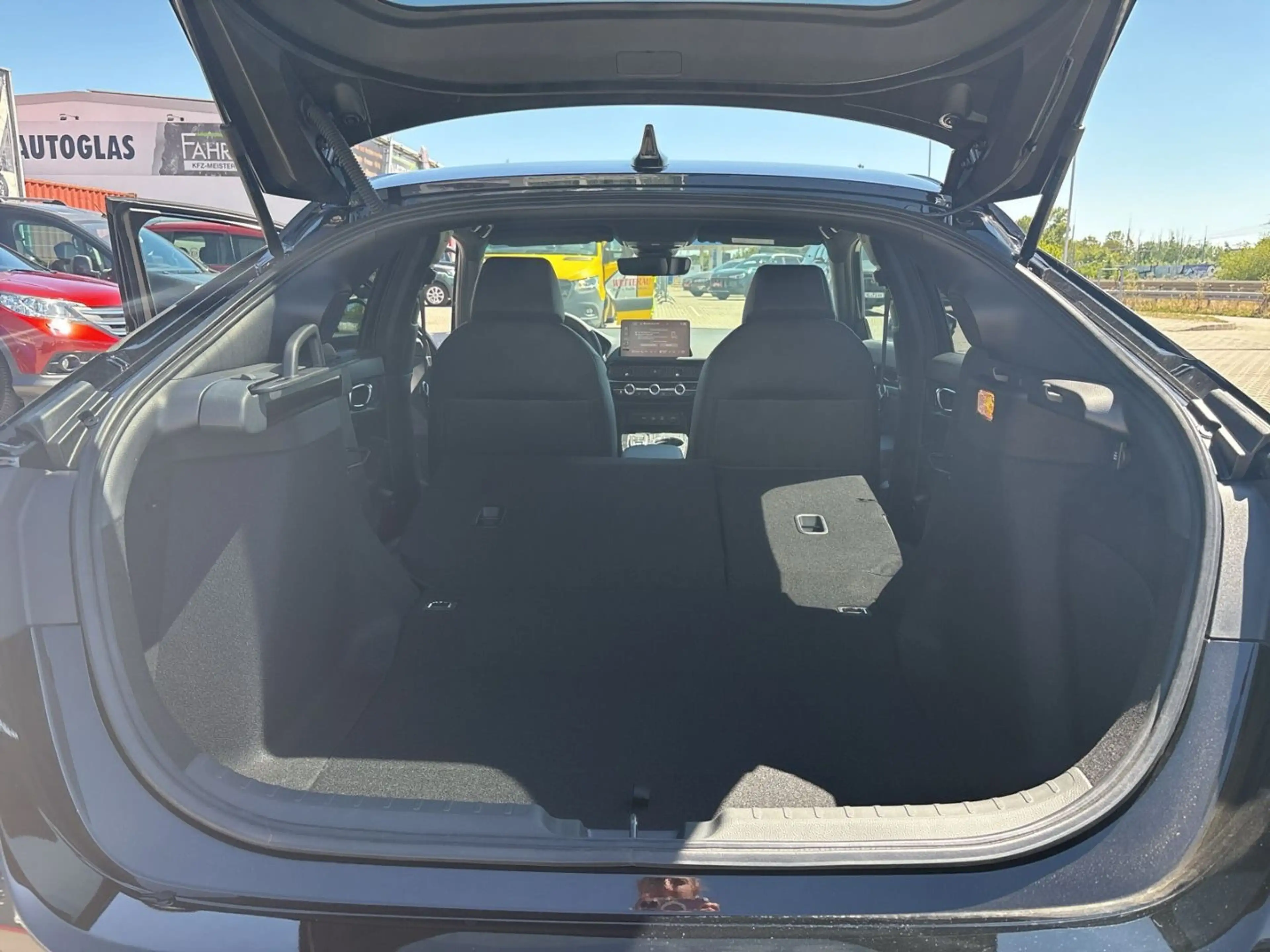 Honda Civic e HEV Hybrid 2.0 Sport — photo 8