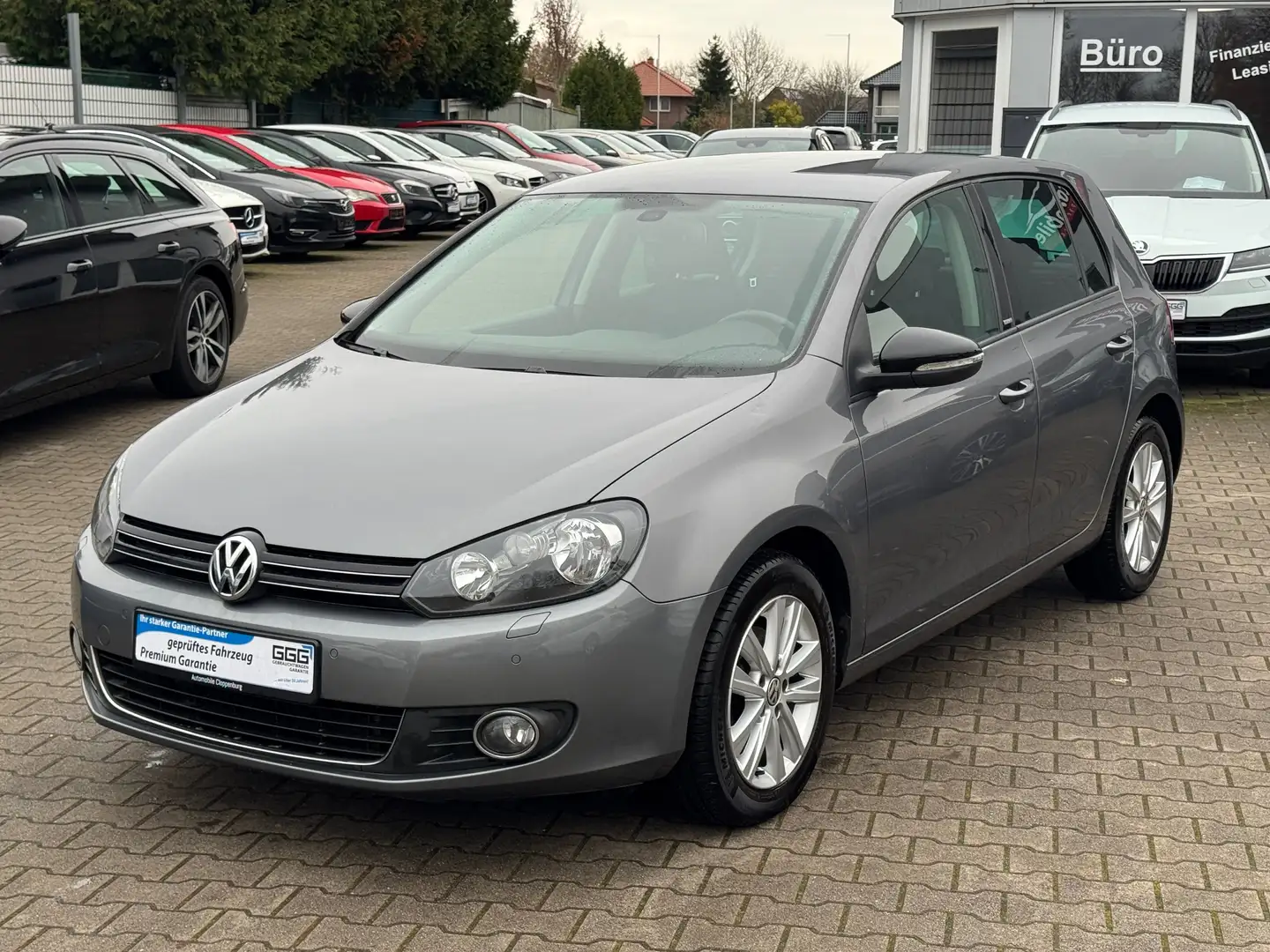 Volkswagen Golf 1.6 TDI DSG "Style" Gris - 1