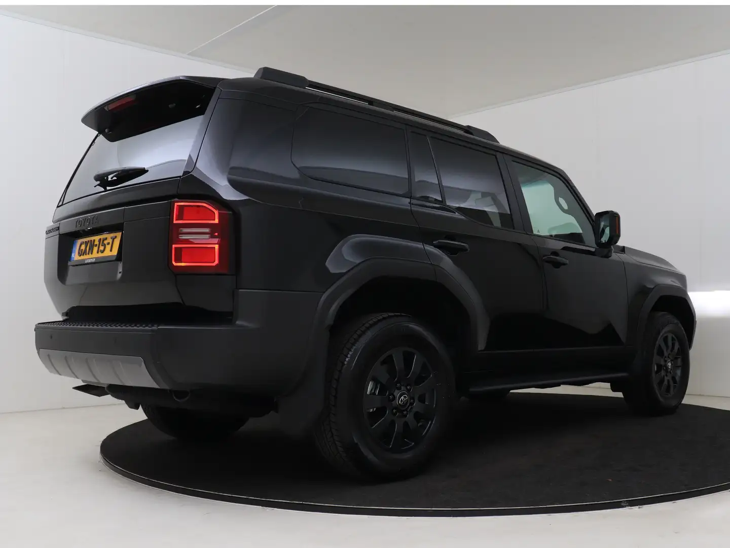 Toyota Land Cruiser 2.8 D-4D Professional 5p. | Navigatie | 360 Camera Schwarz - 2