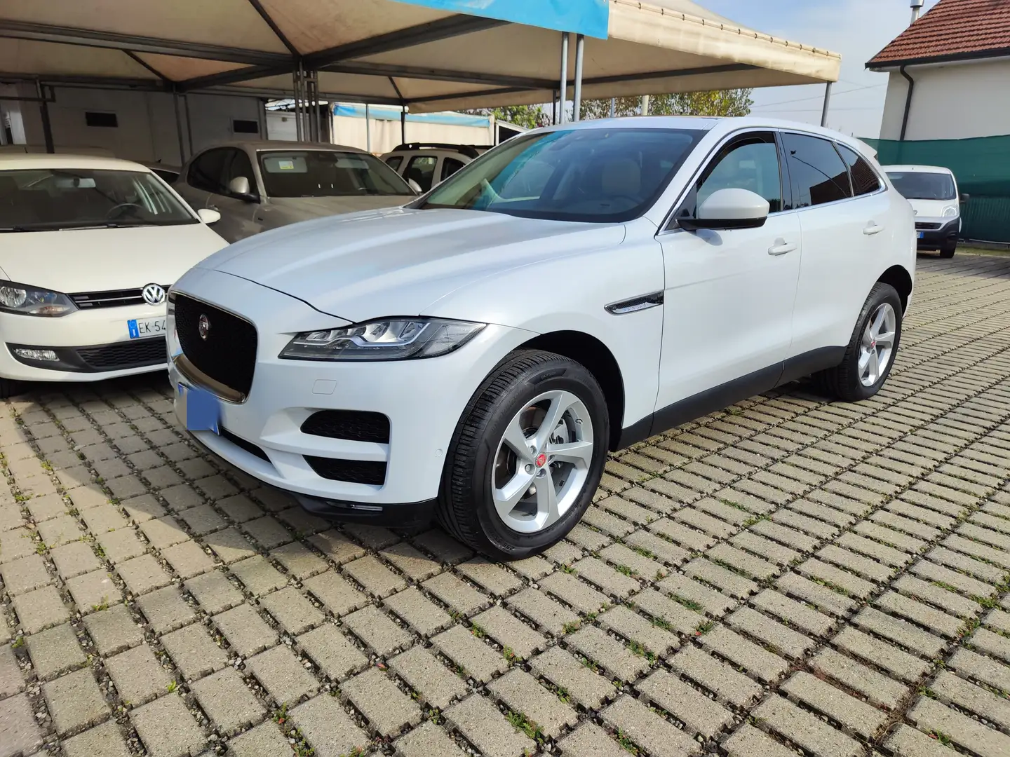 Jaguar F-Pace F-Pace 2015 2.0 i4 Prestige awd 300cv auto my19 Blanc - 1