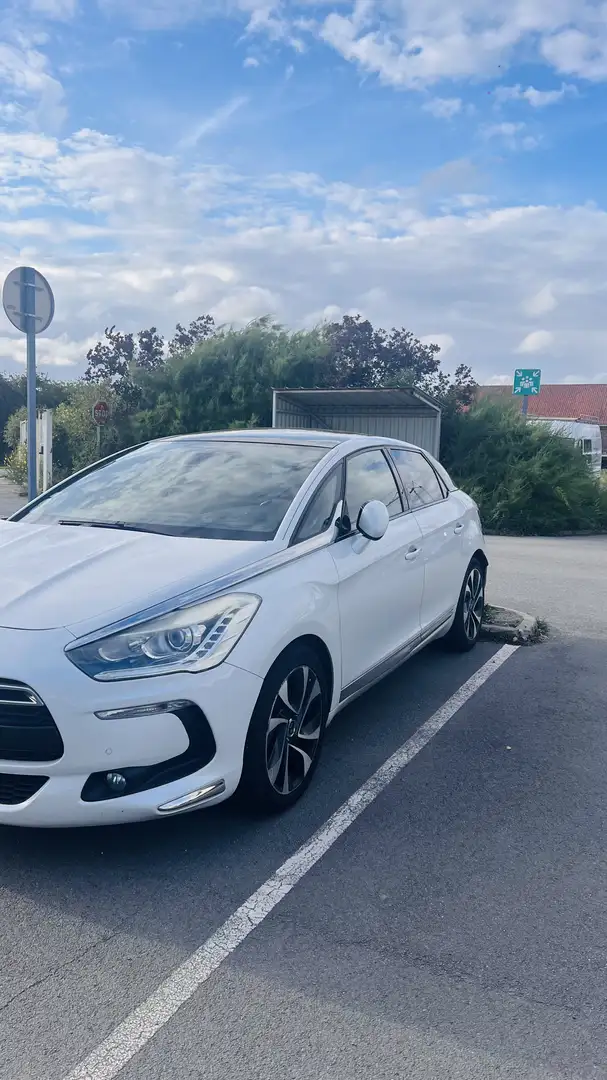 Citroen DS5 HDi 160 So Chic - 2