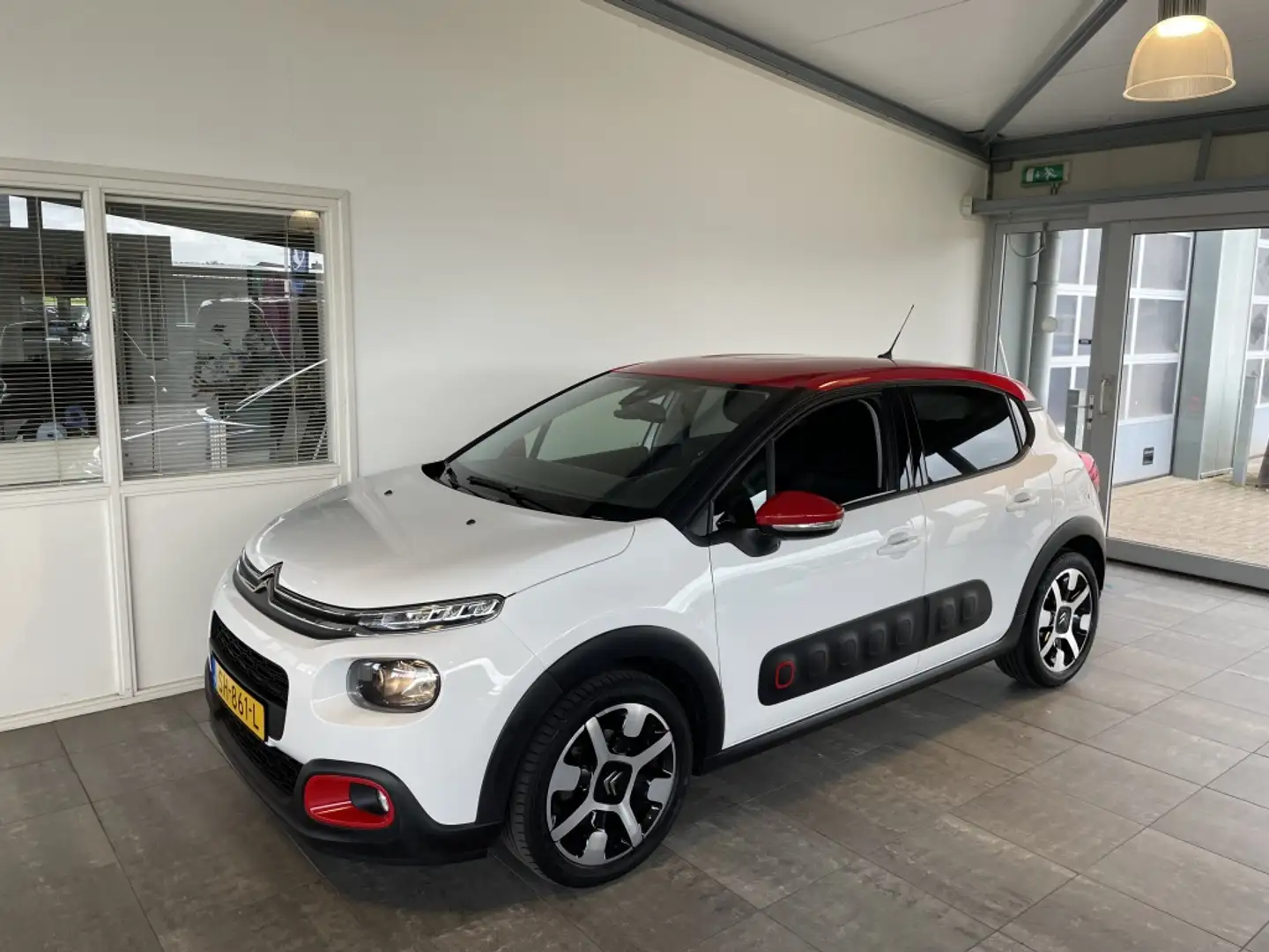 Citroen C3 1.2 PT S&S Shine Blanc - 1