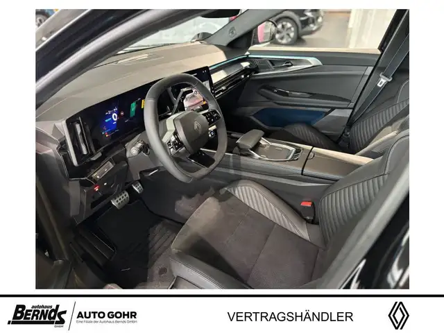 Renault Rafale view 10