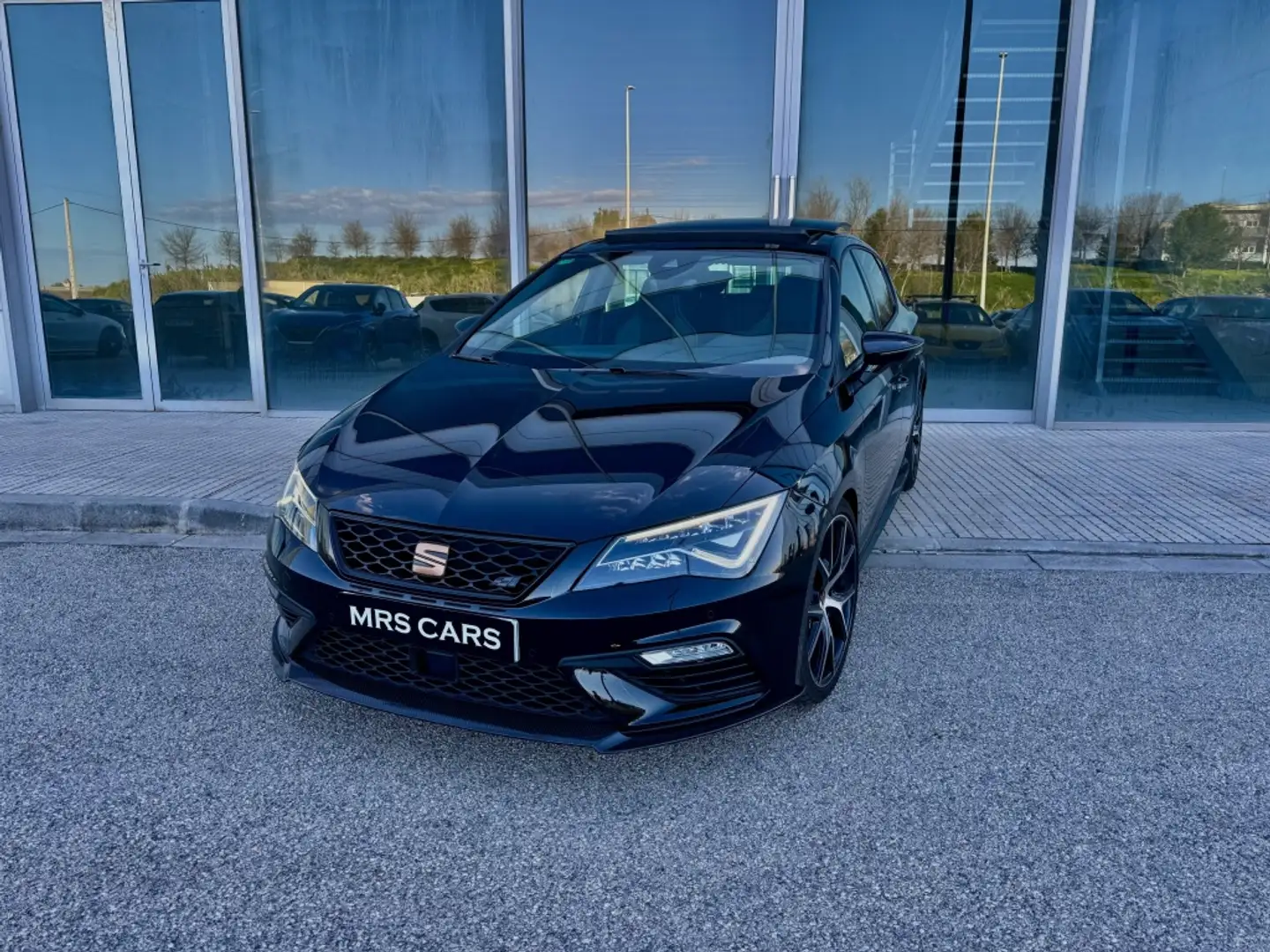 SEAT Leon 2.0 TSI S&S Cupra Black Carbon DSG7 290 Zwart - 1