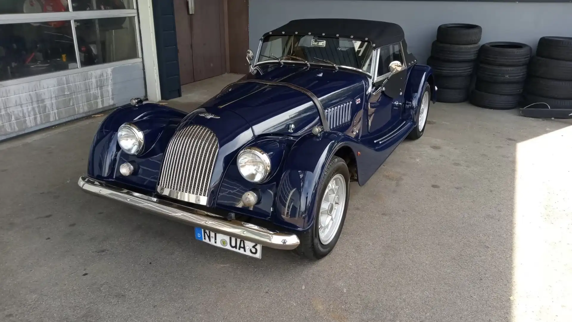 Morgan Plus 8 Plus 8 4.0 Blue - 2