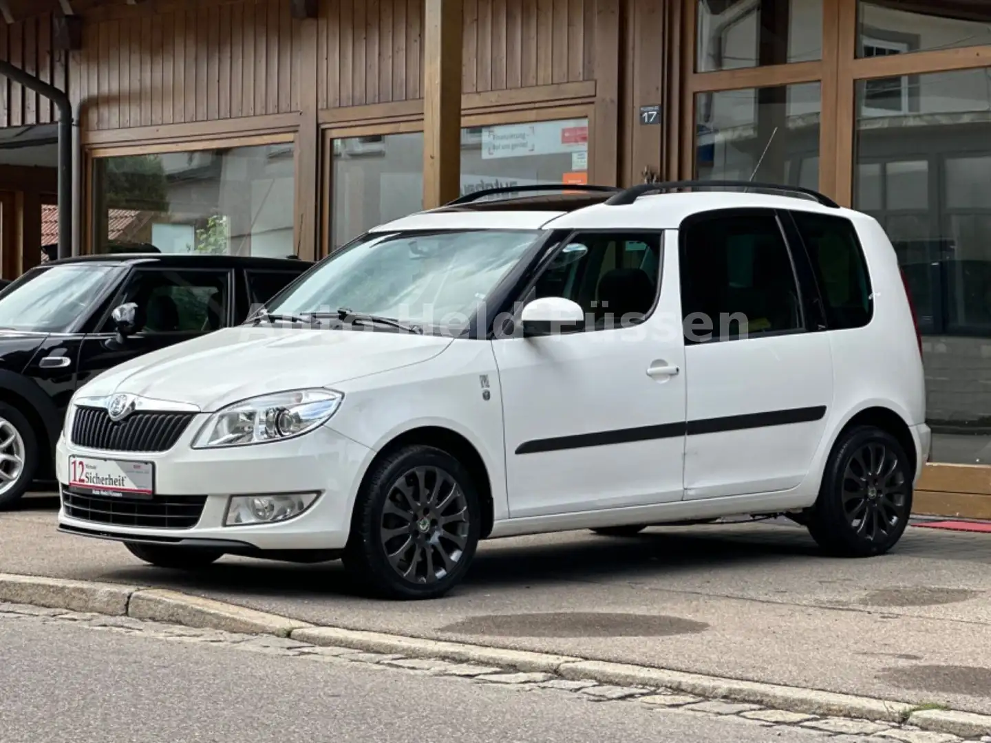 Skoda Roomster Family Pano Temp Shz Klima AHK Weiß - 2