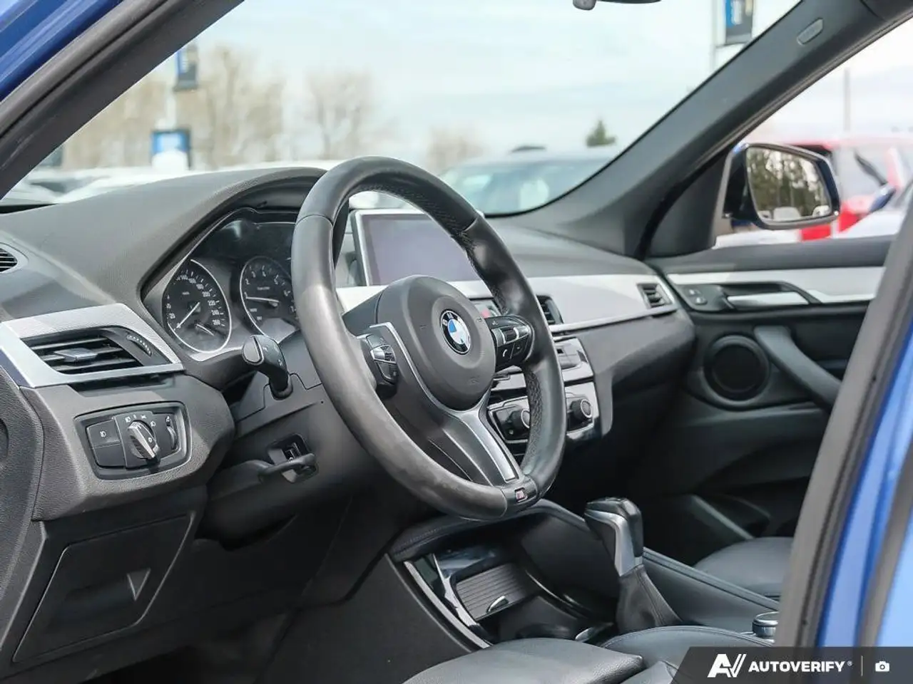 BMW X1 снимка BMW X1