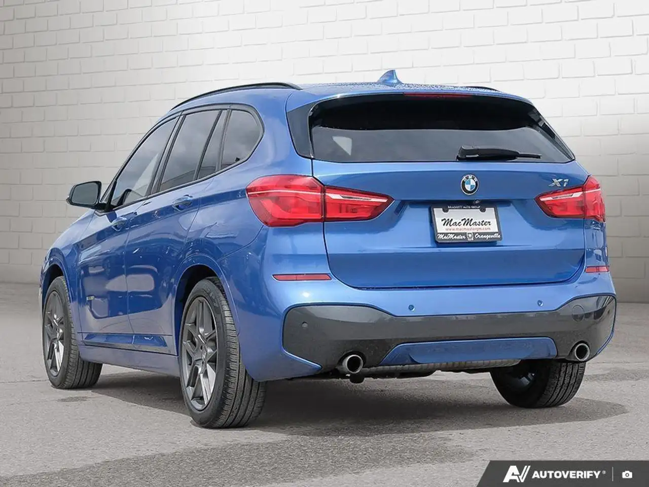 BMW X1 снимка BMW X1