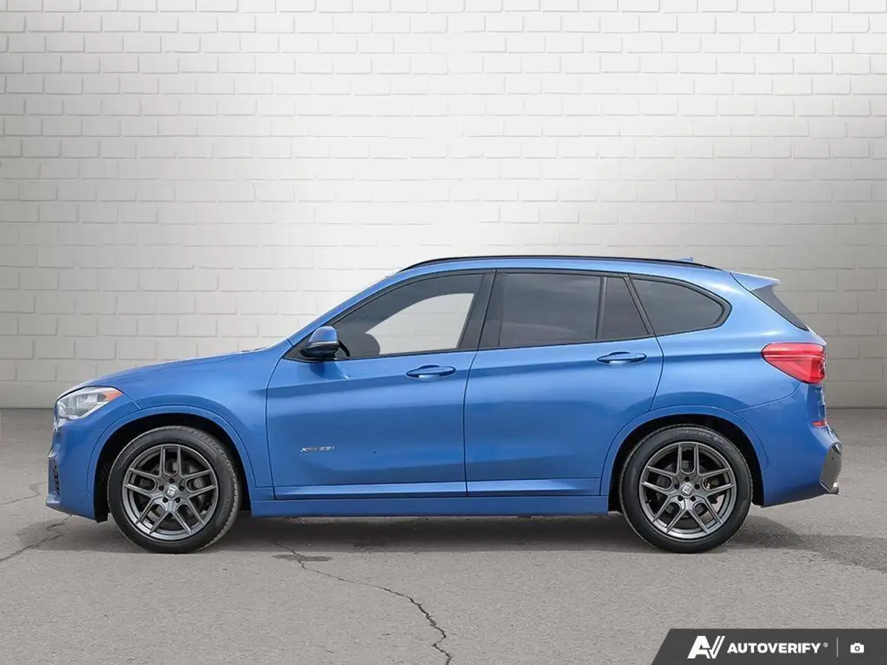 BMW X1 снимка BMW X1