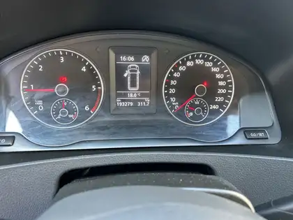 Annonce voiture d'occasion Volkswagen T5 Multivan - CARADIZE
