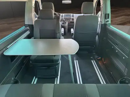 Annonce voiture d'occasion Volkswagen T5 Multivan - CARADIZE