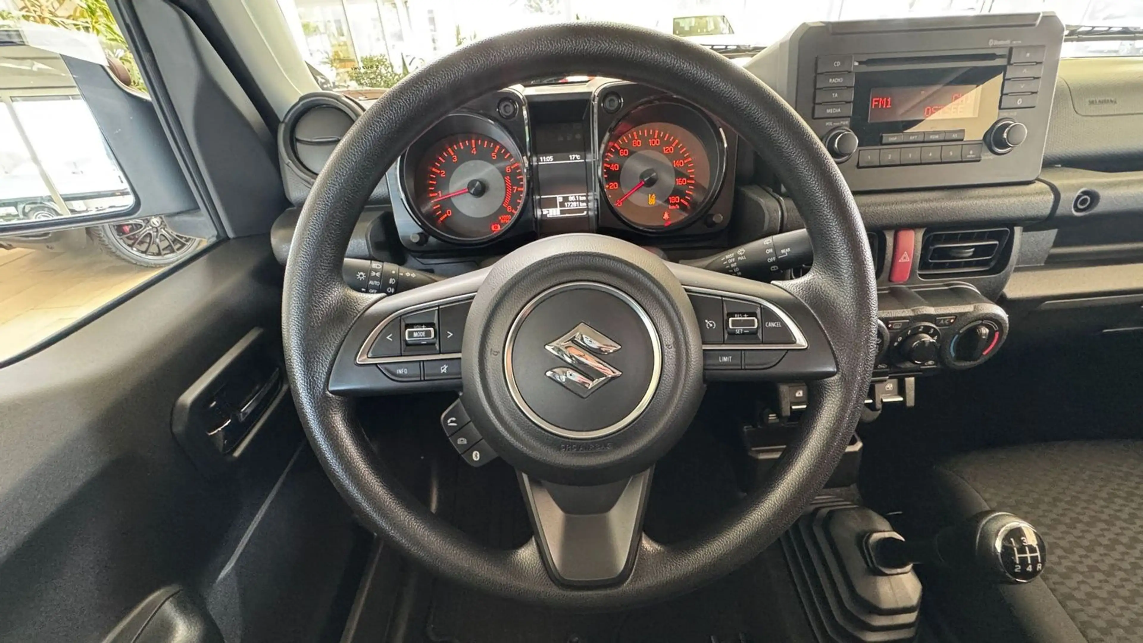 Suzuki Jimny Comfort 4x4/Klima/Sitzheizung/wenig Km — photo 13