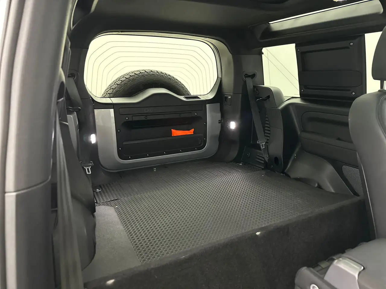 Land Rover Defender 90 D300 X-Dynamic S Lichte Vracht — foto 5