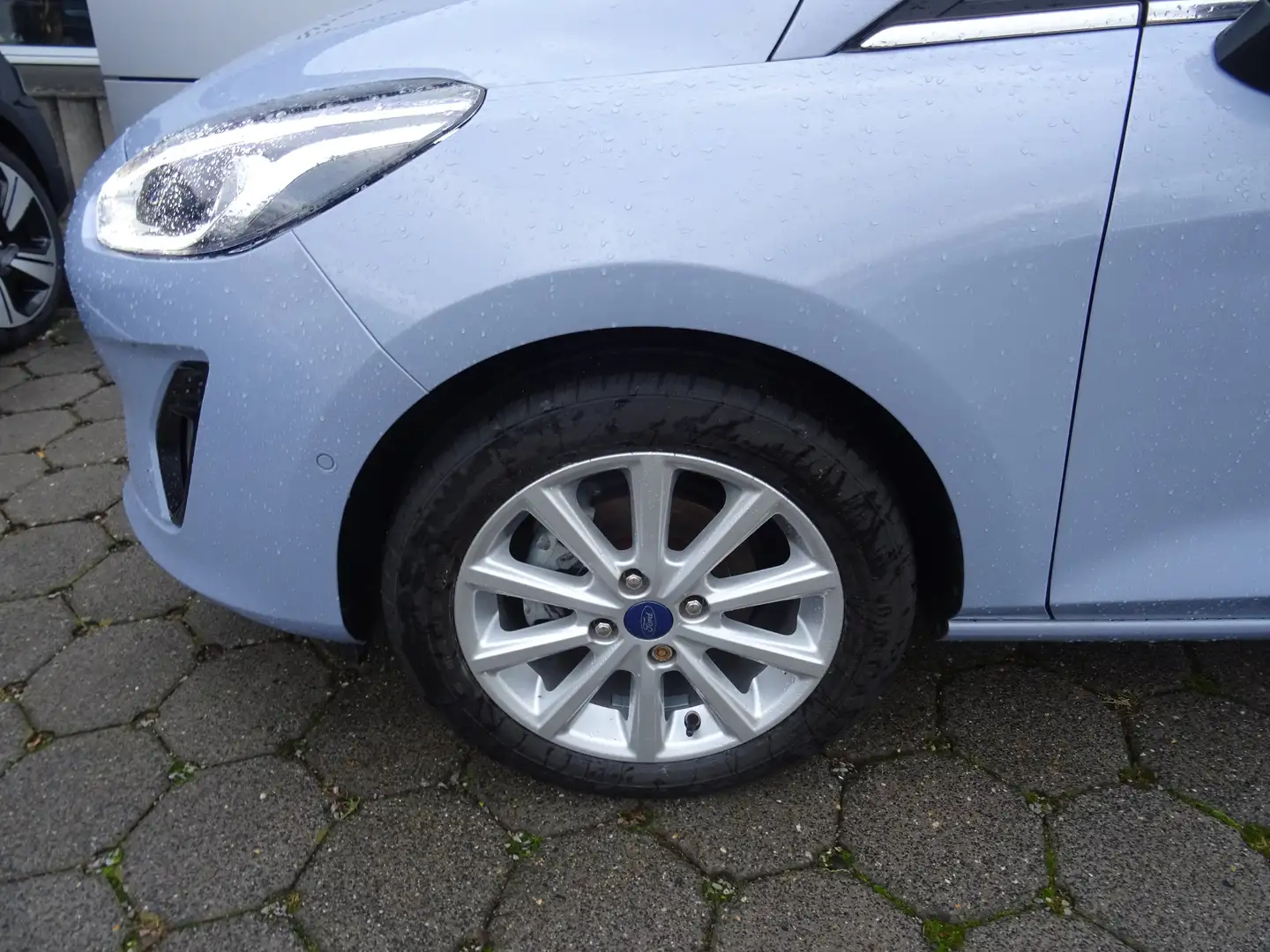 Ford Fiesta 1.0 Ecoboost Titanium +Winter-Paket Blau - 2
