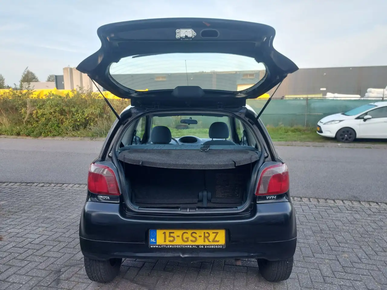 Toyota Yaris 1.3-16V VVT-i Luna 3 deurs, foto 7