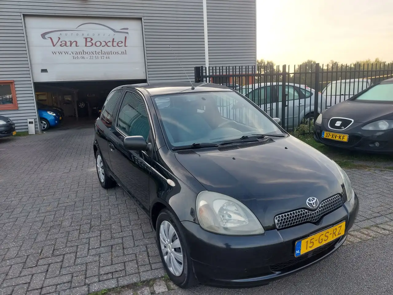 Toyota Yaris 1.3-16V VVT-i Luna 3 deurs, foto 2