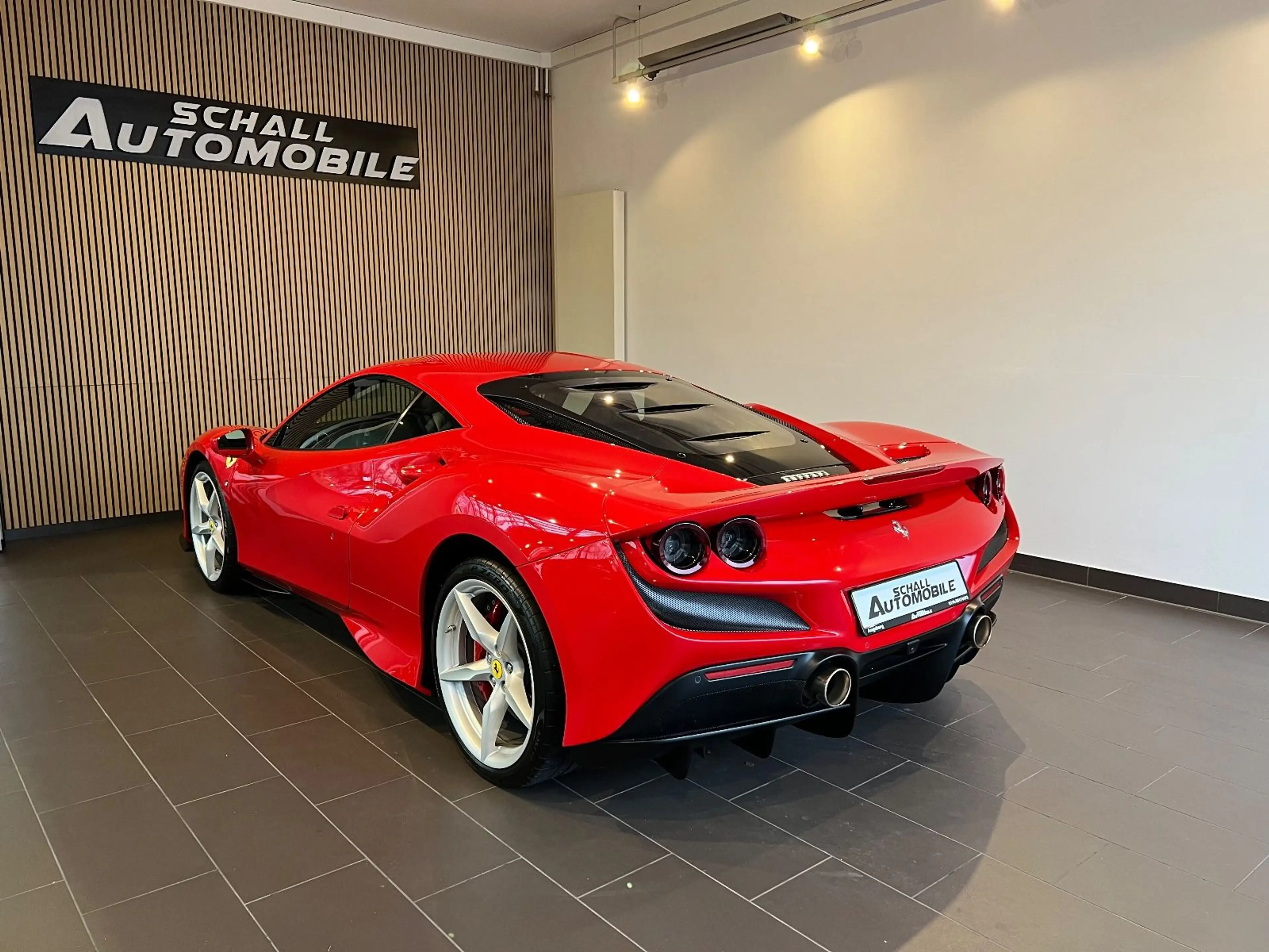 Ferrari F8 Tributo LIFT/APPLE/DISPLAY/GARANTIE/CAMERA — photo 8