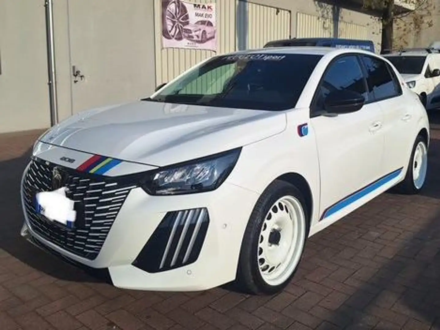 Peugeot 208 208 1.2 puretech Allure - Allestimento Rallye - Bianco - 2