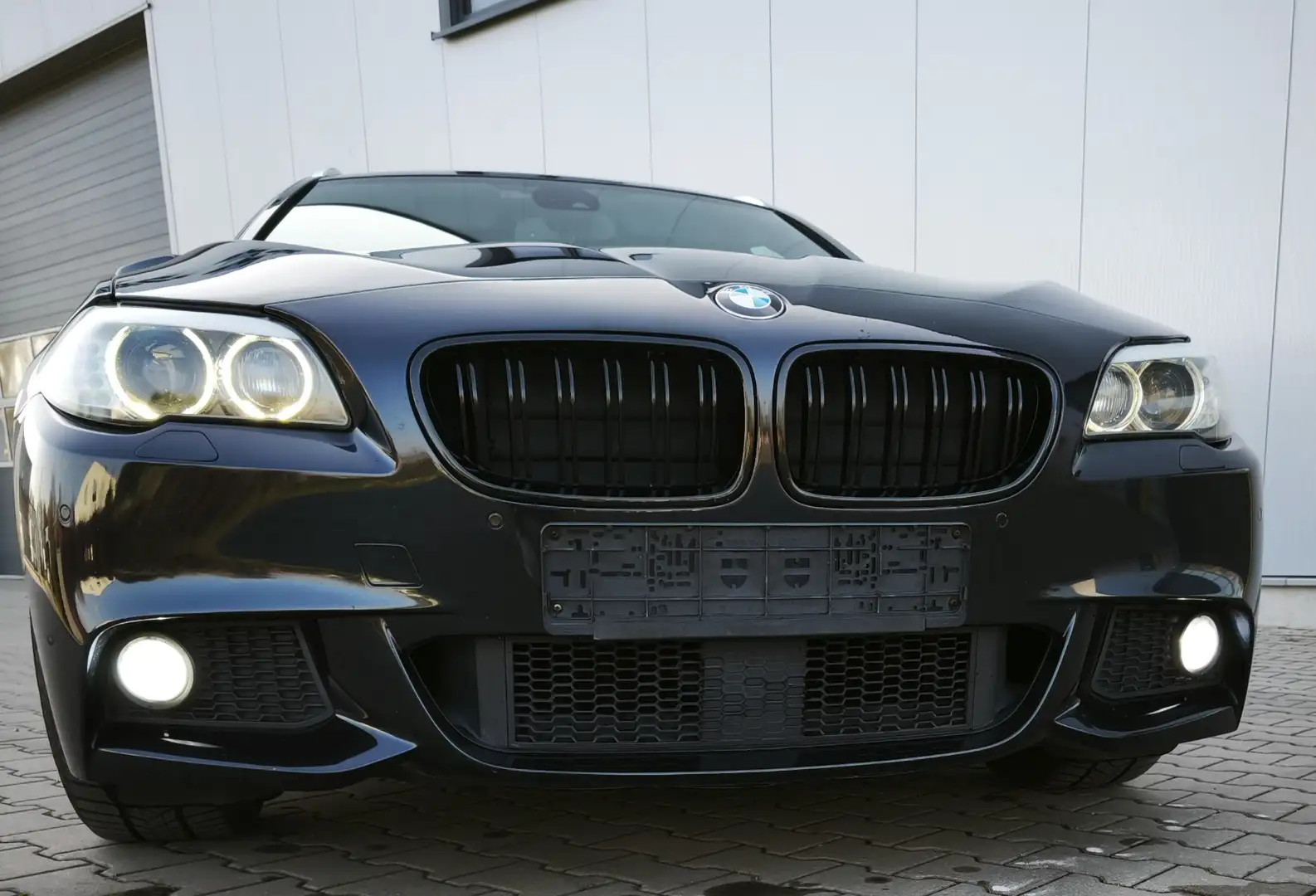 BMW 525 525 d Noir - 1