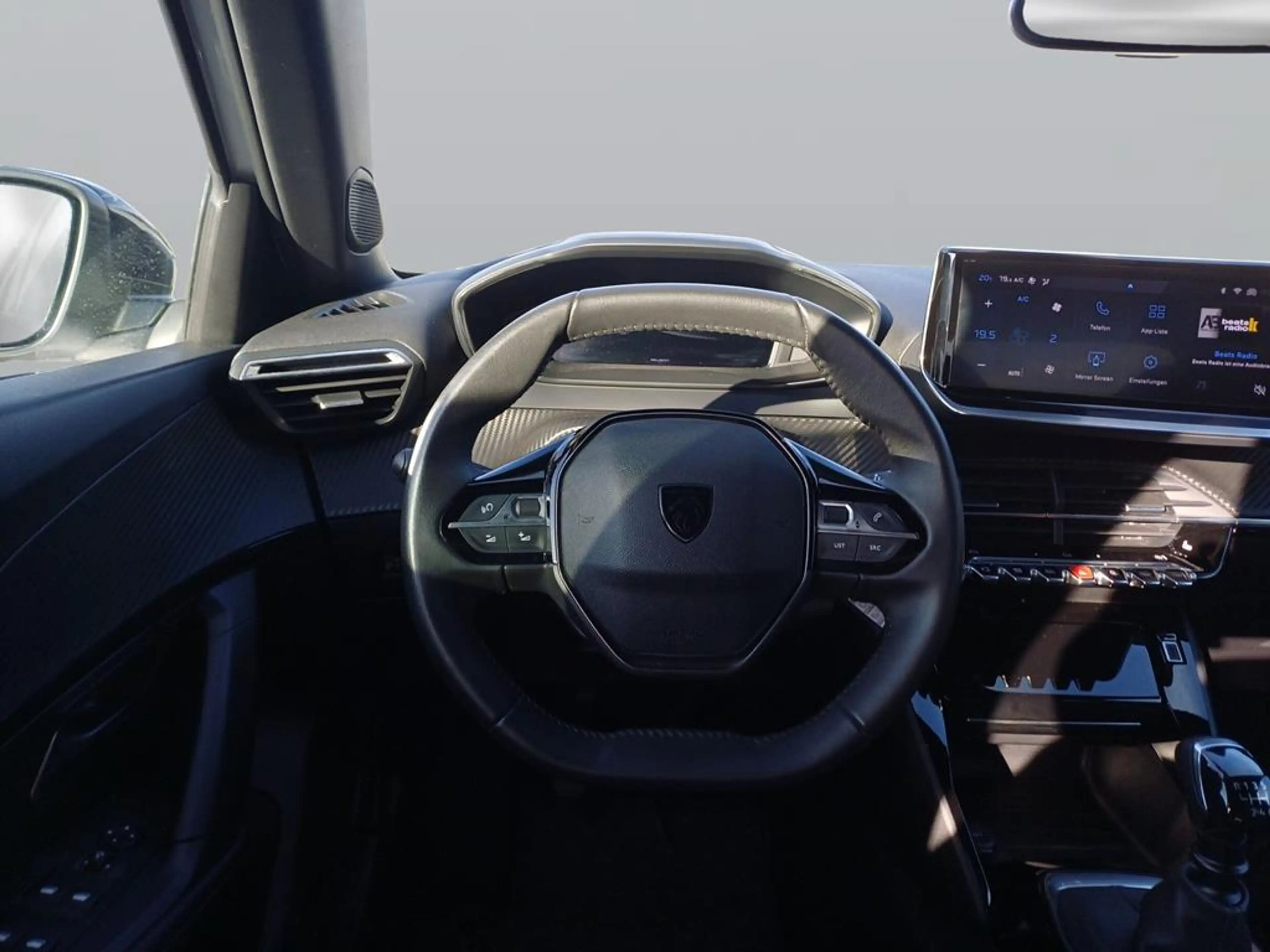 Peugeot 2008 Allure — photo 13