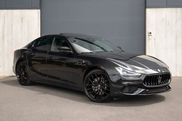 Maserati Ghibli Ghibli 3.0 V6 BiTurbo S Q4 Modena / Soft Close / Sport differential / Pano roof / H&K